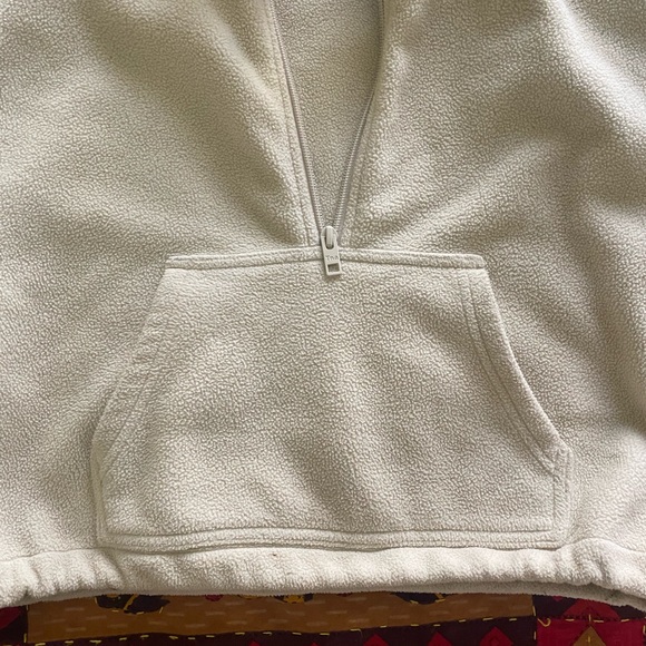 ARITZIA TNA CROPPED FLEECE CREAM SWEATER - Picture 4 of 6